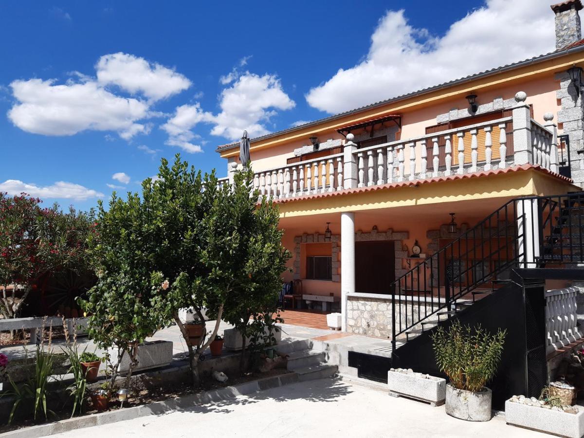 Casa Rural Mi Descanso Valdefuentes de Sangusín Exterior photo